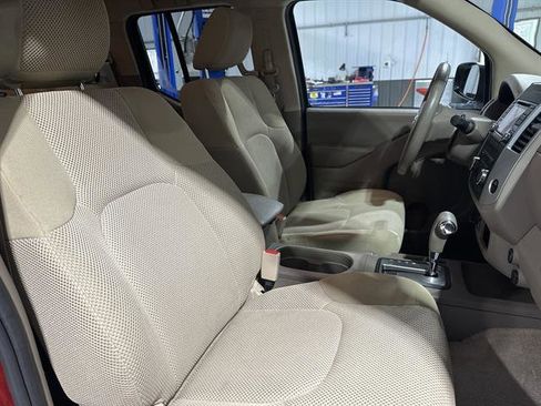 Used 2017 Nissan Frontier SV image 17