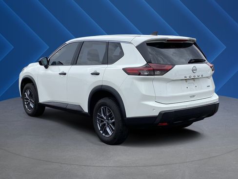 Used 2025 Nissan Rogue S AWD/4WD image 5