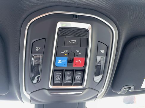 New 2026 Jeep Cherokee Overland AWD/4WD image 35