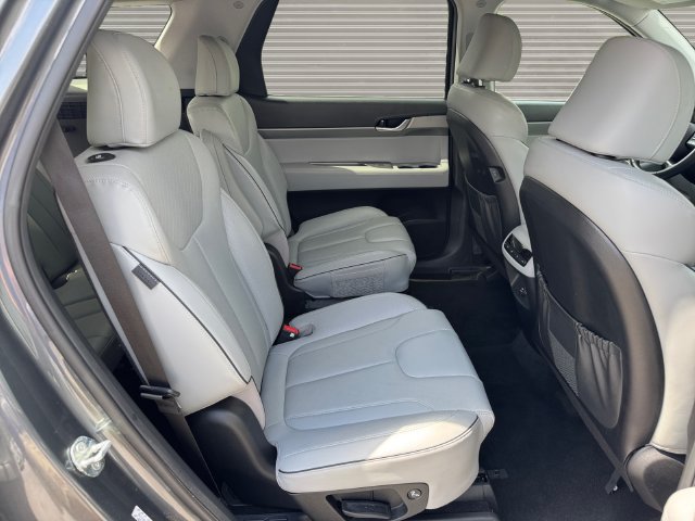 Used 2025 Hyundai Palisade SEL AWD/4WD image 17