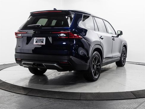 Certified 2025 Toyota Grand Highlander PLATINUM image 13