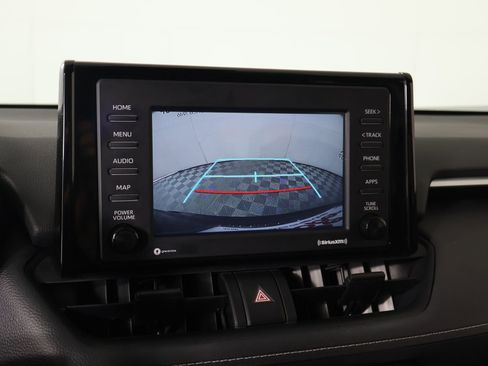 Used 2022 Toyota RAV4 LE image 6