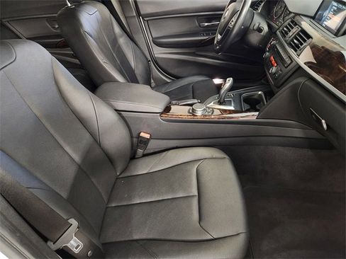Used 2015 BMW 328i Sedan image 3