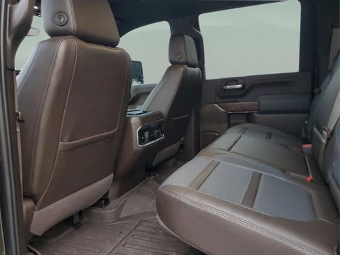 Used 2022 GMC Sierra 2500 Denali w/ Technology Package image 5