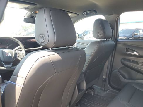 Certified 2025 Buick Envista Sport Touring w/ Convenience I Package FWD image 32