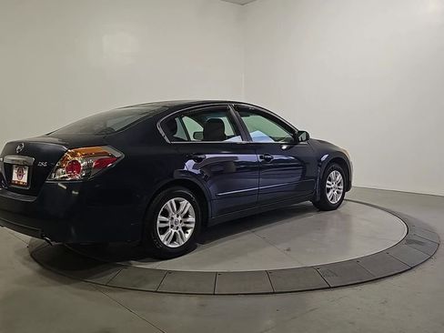 Used 2010 Nissan Altima 2.5 S w/ Convenience Pkg FWD image 5