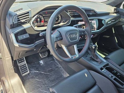 Certified 2025 Audi Q3 2.0T Premium Plus w/ Premium Plus Package AWD/4WD image 10