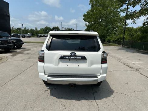 Used 2020 Toyota 4Runner TRD Off-Road Premium w/ Moonroof Package AWD/4WD image 16