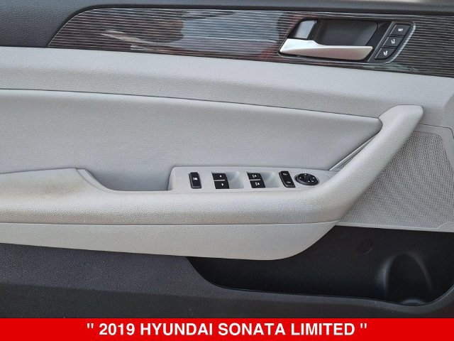 Used 2019 Hyundai Sonata Limited FWD image 11