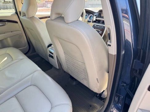 Used 2013 Volvo XC70 3.2 image 18