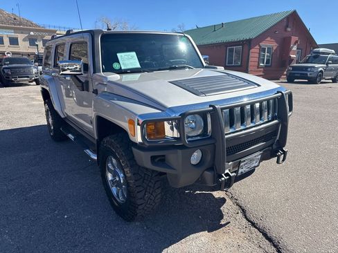 Used 2006 HUMMER H3 image 1
