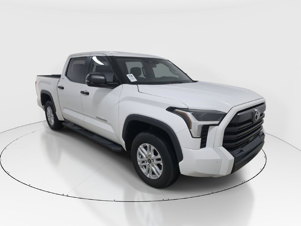 Used 2023 Toyota Tundra SR5 w/ SR5 Convenience Package AWD/4WD image 1