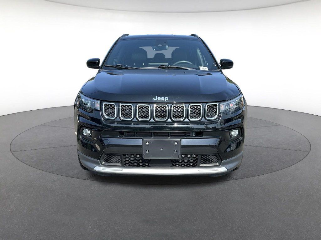 Certified 2023 Jeep Compass Limited AWD/4WD image 9