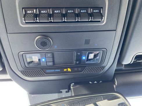 New 2025 Ford Bronco Badlands image 33