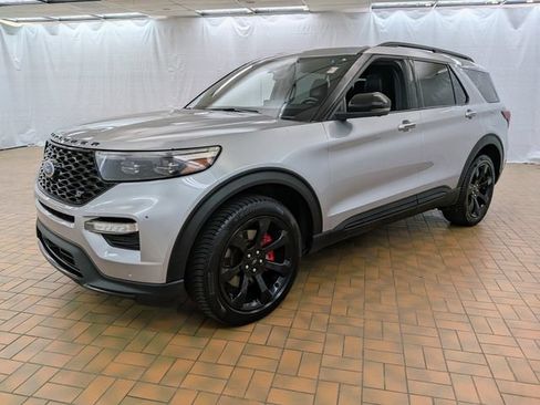 Certified 2022 Ford Explorer ST w/ Equipment Group 401A AWD/4WD image 3