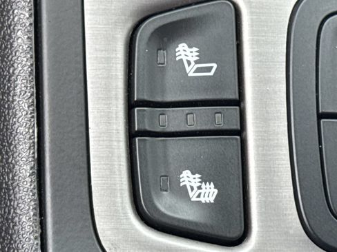 Used 2024 GMC Terrain AT4 w/ LPO, Floor Liner Package AWD/4WD image 31