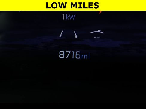 Used 2025 Chevrolet Equinox EV RS image 9