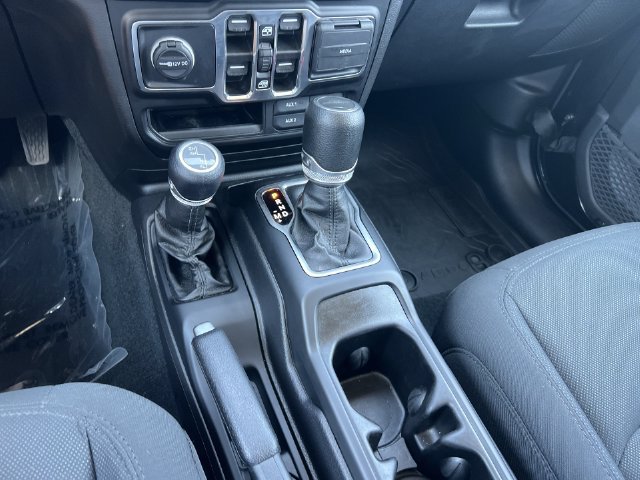 Used 2022 Jeep Gladiator Sport AWD/4WD image 24