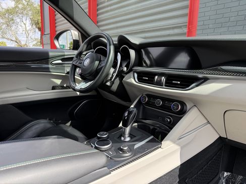 Used 2019 Alfa Romeo Stelvio Quadrifoglio w/ Nero Edizione image 17