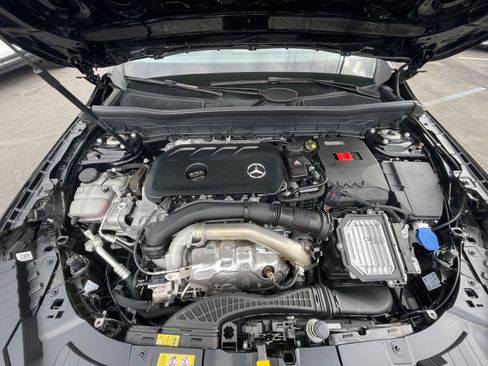 Used 2024 Mercedes-Benz GLB 250 image 36