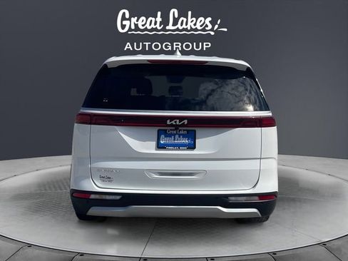 Used 2024 Kia Carnival LX image 4