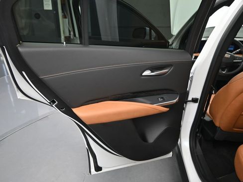 Used 2024 Cadillac XT4 Premium Luxury w/ Active Safety Package FWD image 18