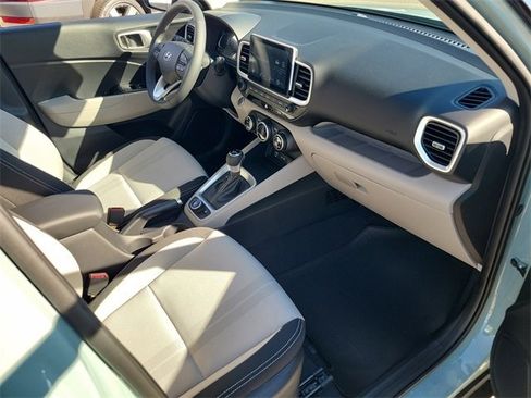 New 2026 Hyundai Venue SEL image 18