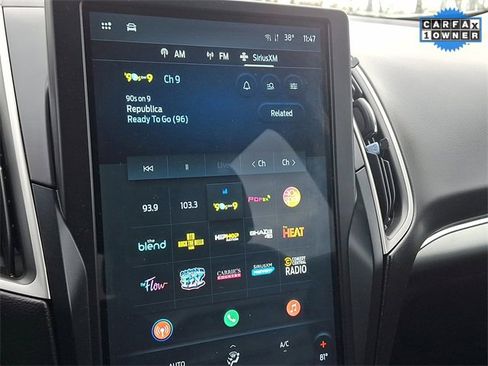 Used 2022 Ford Edge SEL image 3