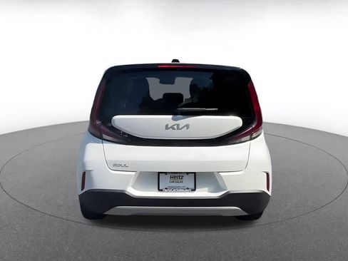 Used 2025 Kia Soul LX w/ LX Technology Package FWD image 12