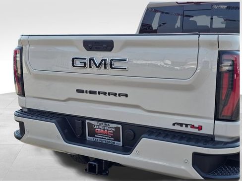 New 2026 GMC Sierra 2500 AT4 w/ AT4 Premium Plus Package AWD/4WD image 13