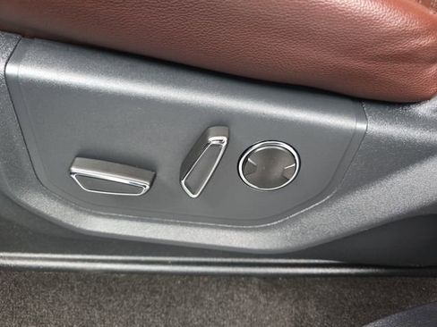 Used 2022 Ford Expedition Max Limited image 24