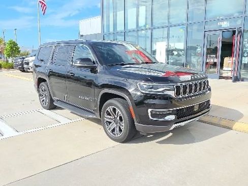 Used 2022 Jeep Wagoneer Series III RWD image 2