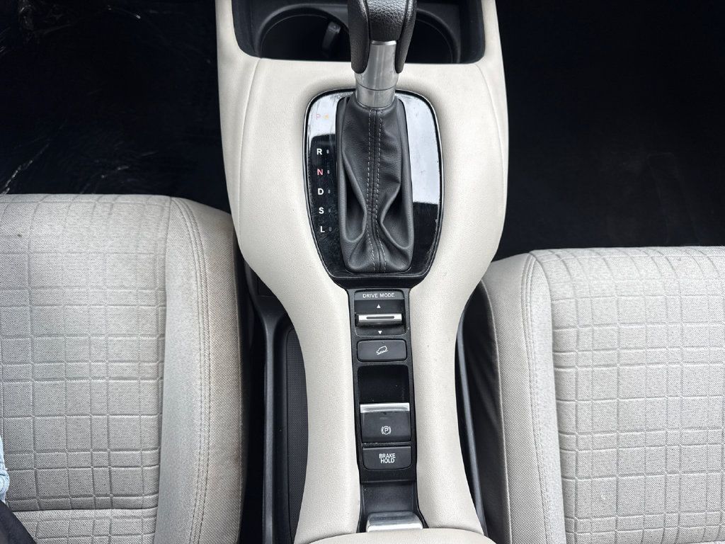 Certified 2024 Honda HR-V LX image 24