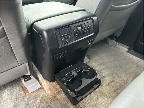 Used 2008 Toyota Sequoia Limited image 29