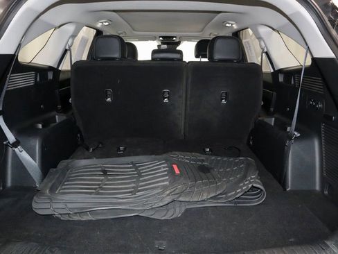 Used 2023 Kia Sorento S w/ Panoramic Sunroof Package FWD image 15