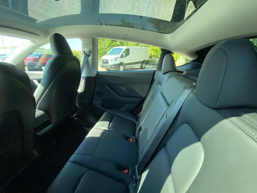 Used 2022 Tesla Model Y Long Range AWD/4WD image 9
