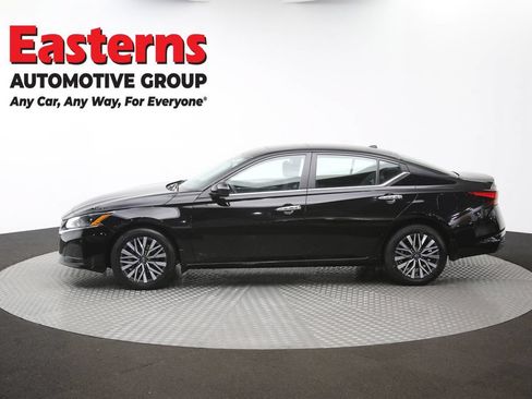 Used 2023 Nissan Altima 2.5 SV w/ SV Premium Package AWD/4WD image 62
