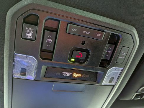 Used 2024 Toyota Tundra Platinum image 34