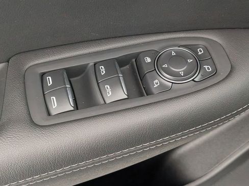 Used 2025 Cadillac XT5 Premium Luxury image 12