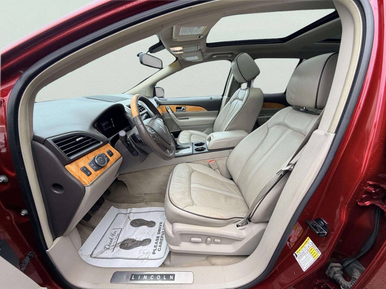 Used 2014 Lincoln MKX AWD w/ Equipment Group 102A image 19
