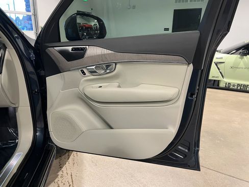 Used 2022 Volvo XC90 T6 Inscription image 43