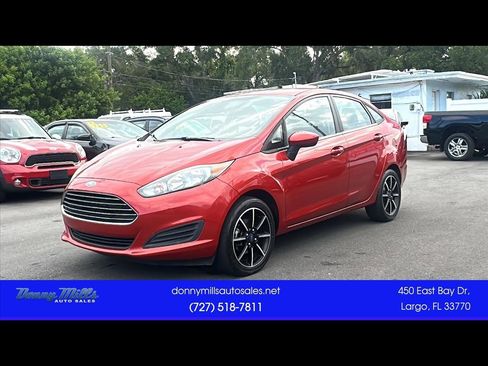 Used 2018 Ford Fiesta SE FWD image 1