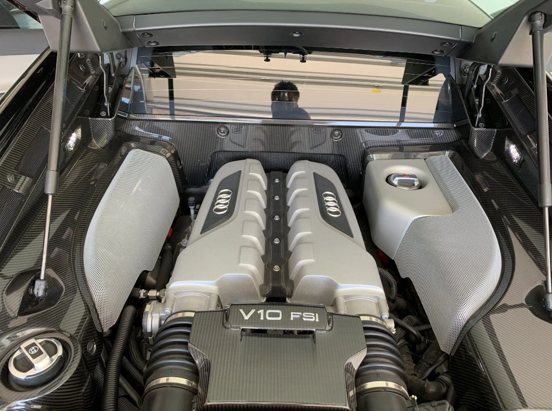 Used 2011 Audi R8 V10 AWD/4WD image 9