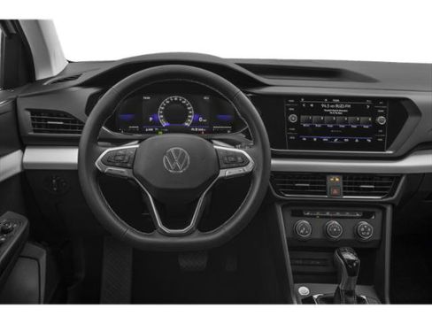 Used 2023 Volkswagen Taos SE w/ Panoramic Sunroof Package FWD image 7
