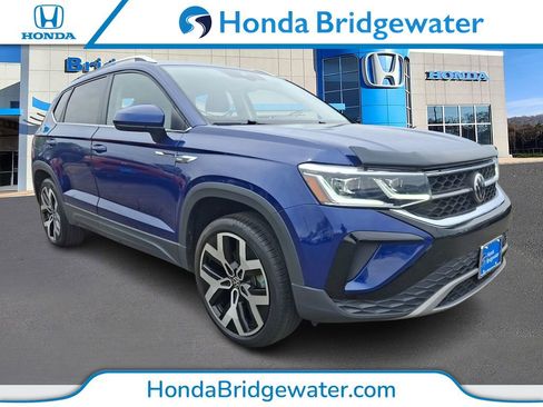 Used 2022 Volkswagen Taos SEL AWD/4WD image 1