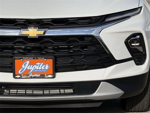 New 2026 Chevrolet Blazer LT image 8