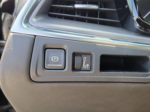 Certified 2023 Cadillac XT5 Luxury FWD image 14