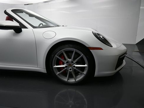 Used 2020 Porsche 911 Carrera S image 20