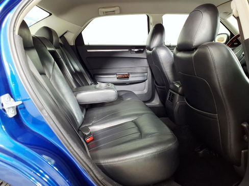 Used 2009 Chrysler 300 C image 11