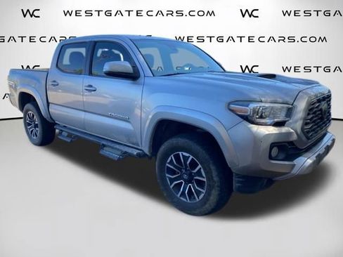 Used 2020 Toyota Tacoma TRD Sport image 25